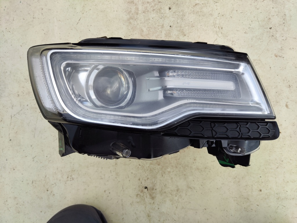 фото №12, Лампа передняя правая bi ксенон jeep grand cherokee mk2 srt afs 68111034ag