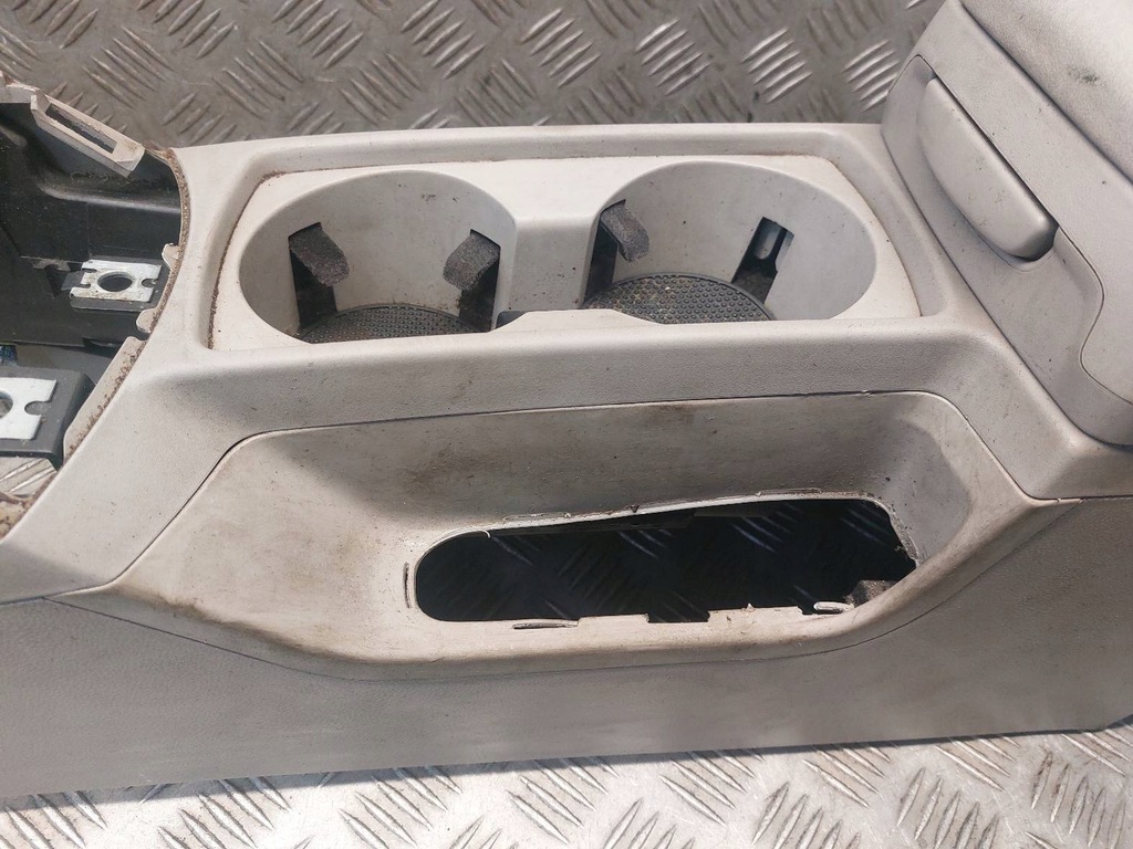 фото №9, Туннель средний подлокотник volvo v50 i