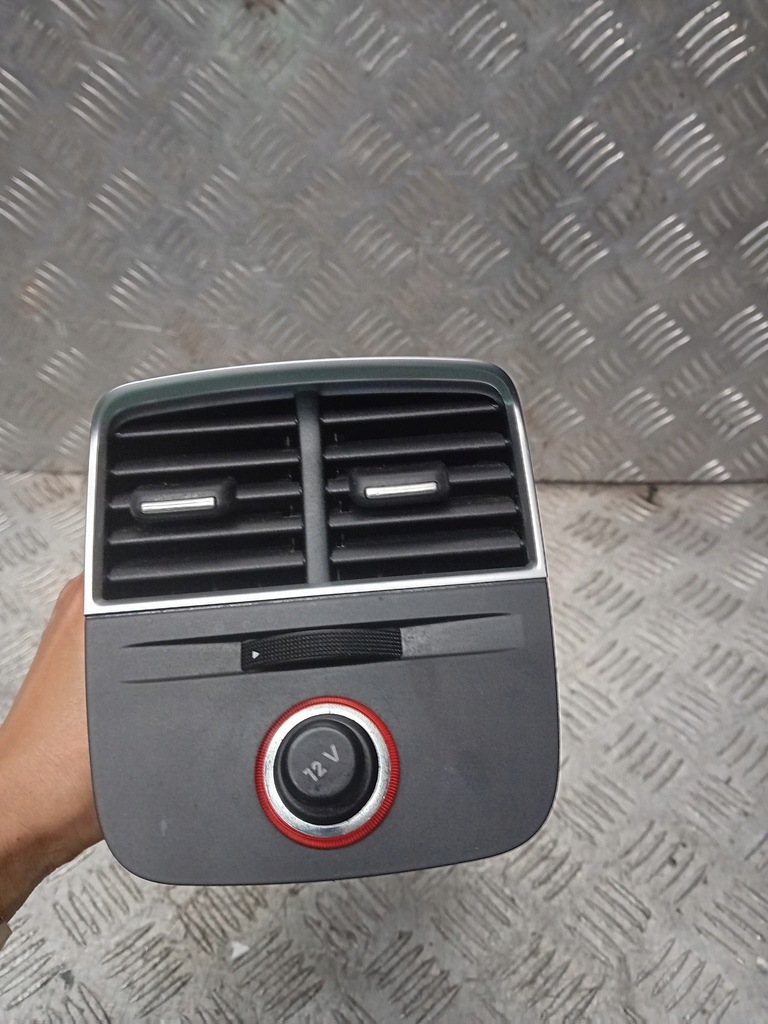 фото №1, Audi a3 8v решётка обдув задняя 8v0857042