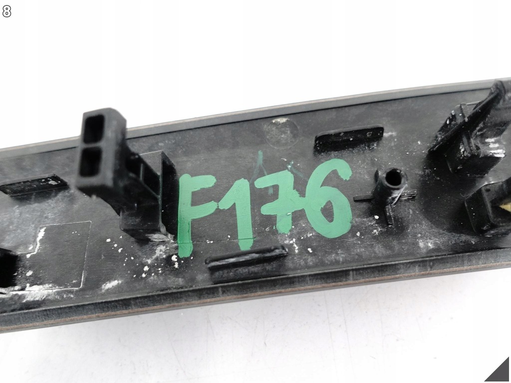 фото №9, Audi a5 s5 f5 8w6 a4 8w0 b9 15-19 молдинг dekor дверь левая перед гайка le2