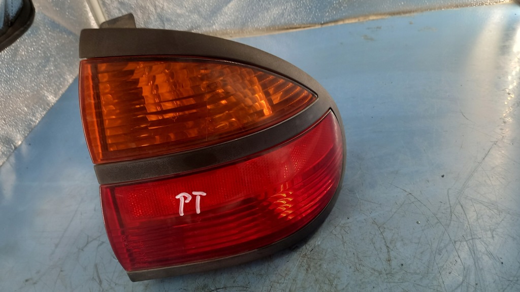 фото №1, Лампа права задня renault laguna 99r
