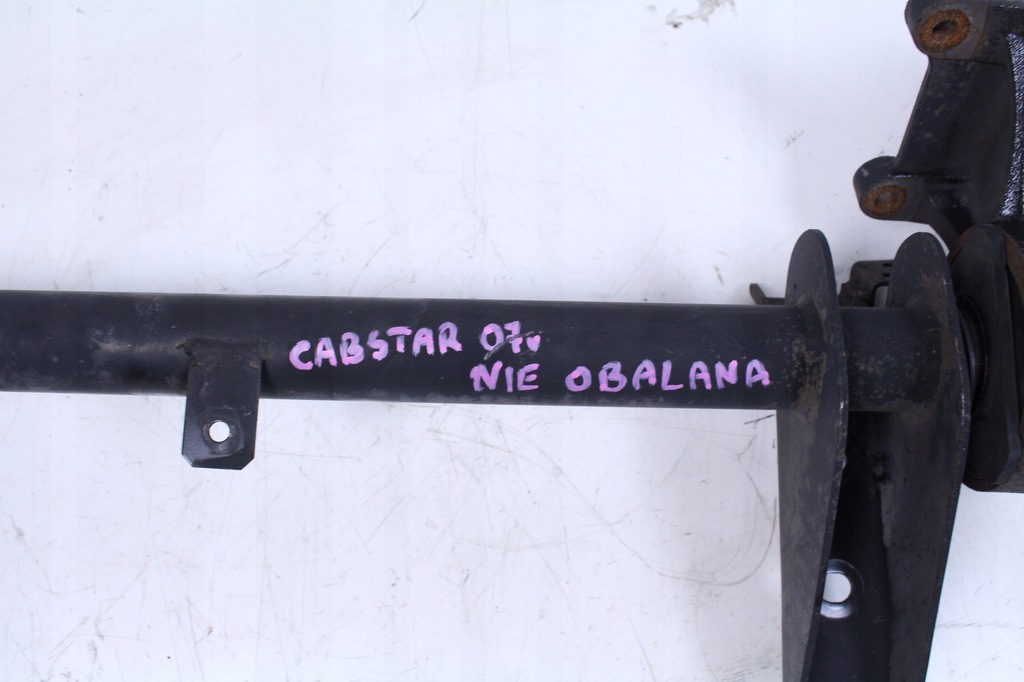 фото №5, Петля кабины nissan cabstar 07r .