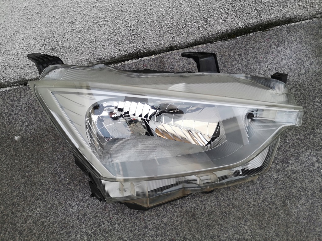 фото №1, Isuzu d max dmax 3 iii 19- фара правий перед звичайний