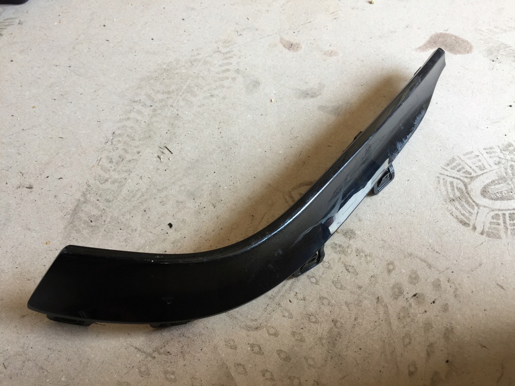 фото №1, Mercedes glc w253 amg молдинг бампера перед