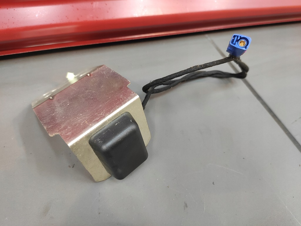 фото №1, Jeep cherokee liberty kk 07-12r антенна gps оригинал