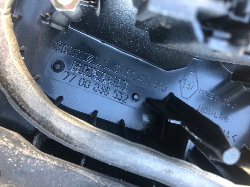 фото №3, Ліва задня лампа кришки renault megane sedan 95-99