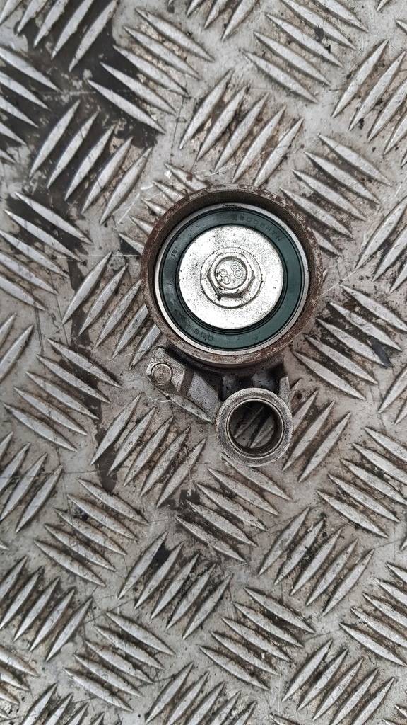 фото №2, Kia carnival 2.5 ролик натяжитель ремень распределительного вала