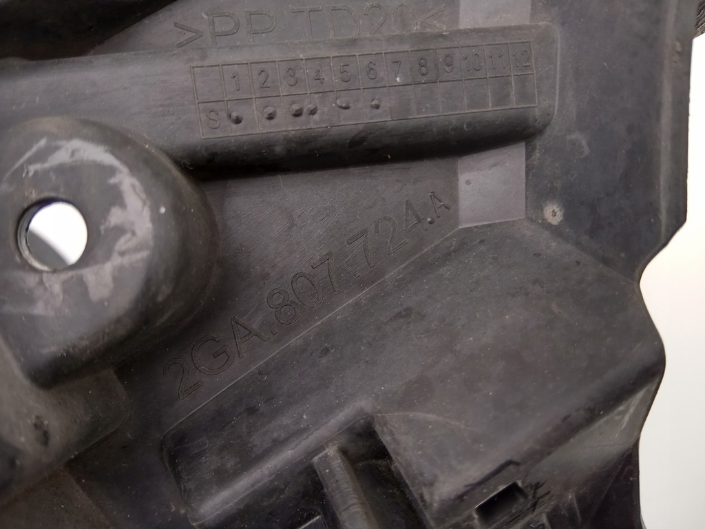 фото №5, Напрямна напрямна бампера кронштейн протитуманної фари перед правий vw t-roc