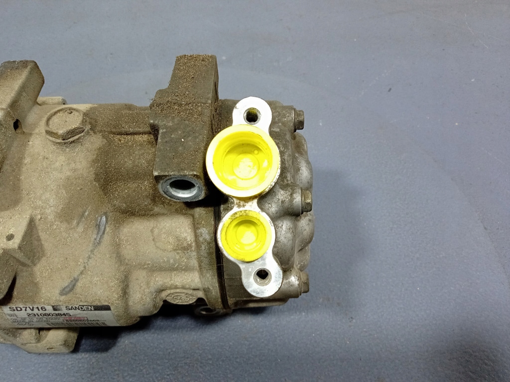 Dacia sandero i 1.4 8v компресор компресор кондиціонера 8200802608 Зі Шроту