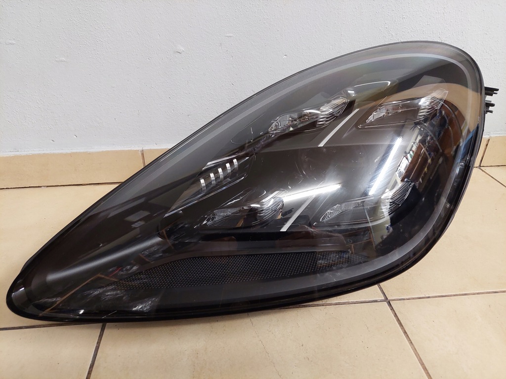 фото №1, Porsche cayenne full led matrix ліва