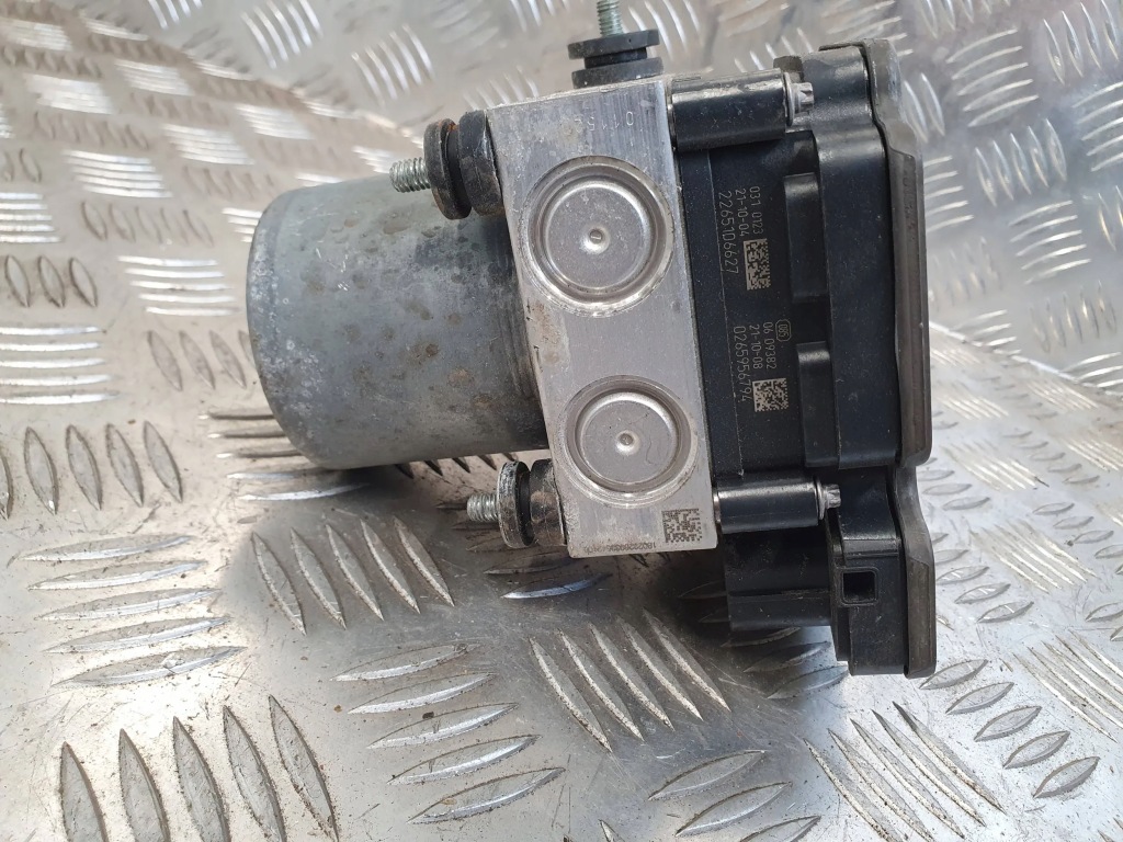 фото №1, Renault clio v 19-23 1.0 tce насос тормозная abs