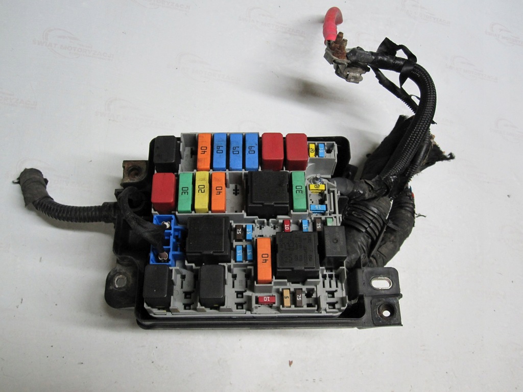 фото №5, Doblo ii combo d lift 1.3 multi-jet 15r коробка предохранителей 51839437