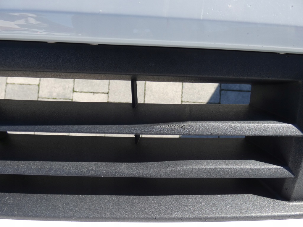 Бампер, решётка средняя opel insignia b рестайлинг в Украине