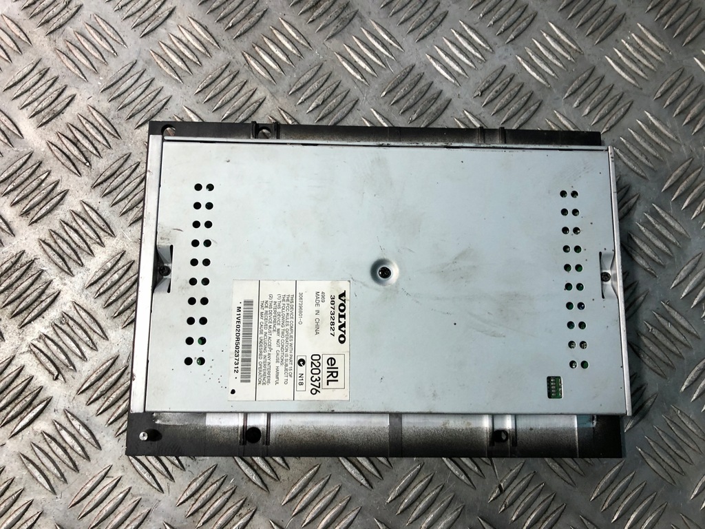 фото №1, Volvo xc90 i усилитель радио 30732827