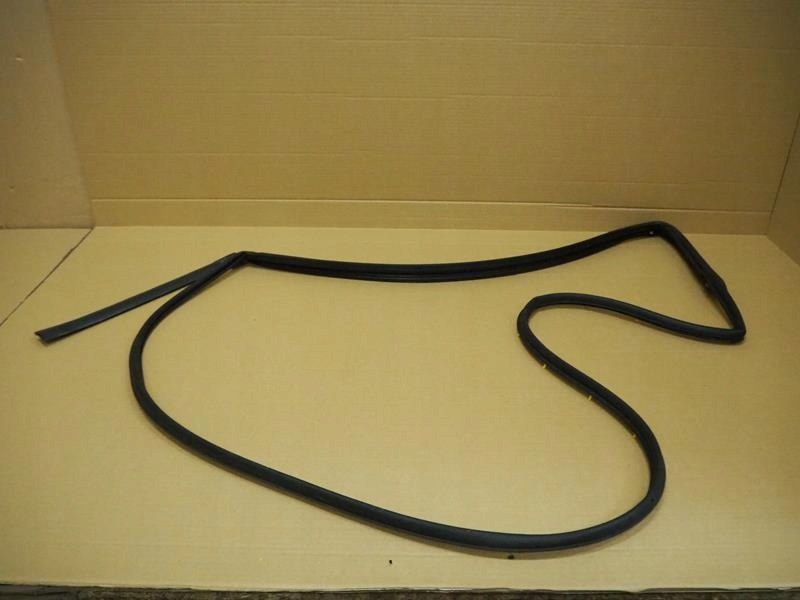 фото №1, Прокладка дверь правых задних kia sportage iv