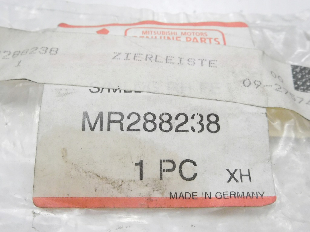 фото №7, Молдинг крила правий перед mitsubishi carisma оригінальний номер mr288238