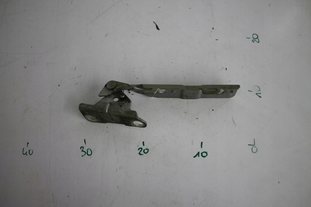 фото №1, Петля капот правый перед citroen c5 ii x7 08-17