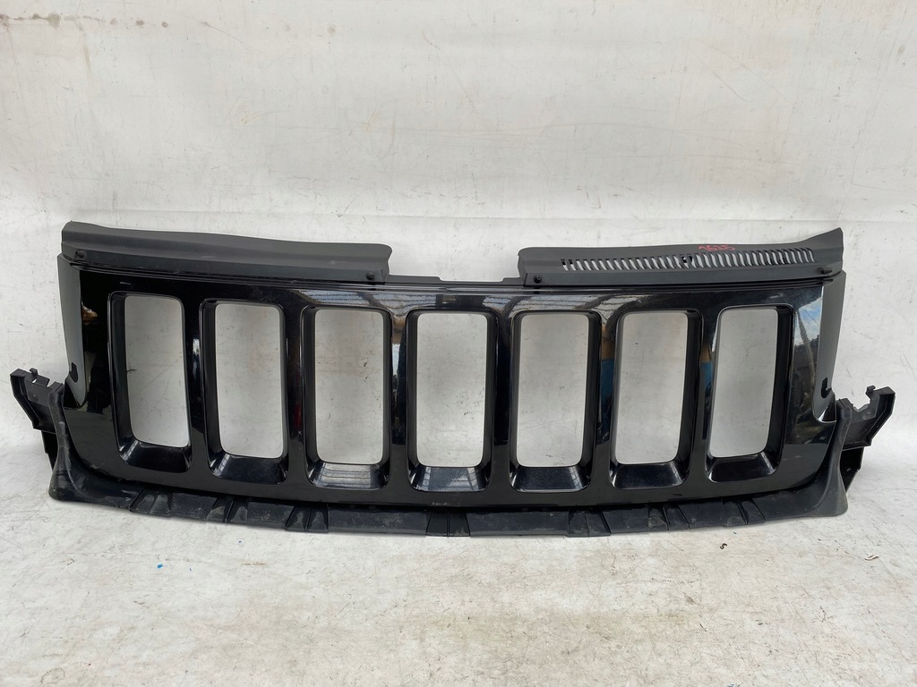 фото №1, Jeep grand cherokee wk2 iv 10- решітка радіатора решітка радіатора перед 57010708
