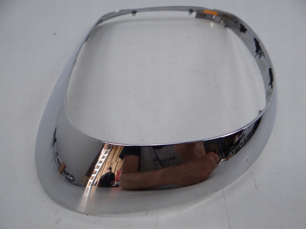 фото №4, Mini f60 countryman рамка хром права лампа задня