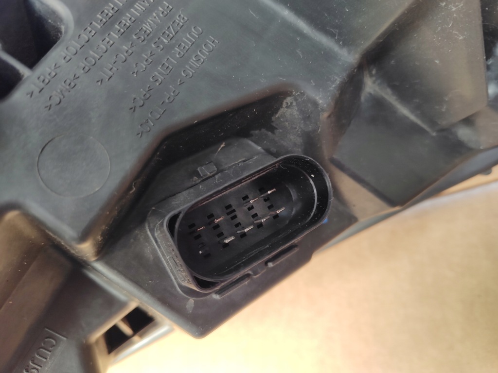 Ford custom рестайлінг  - фара перед ліва led Зі Шроту