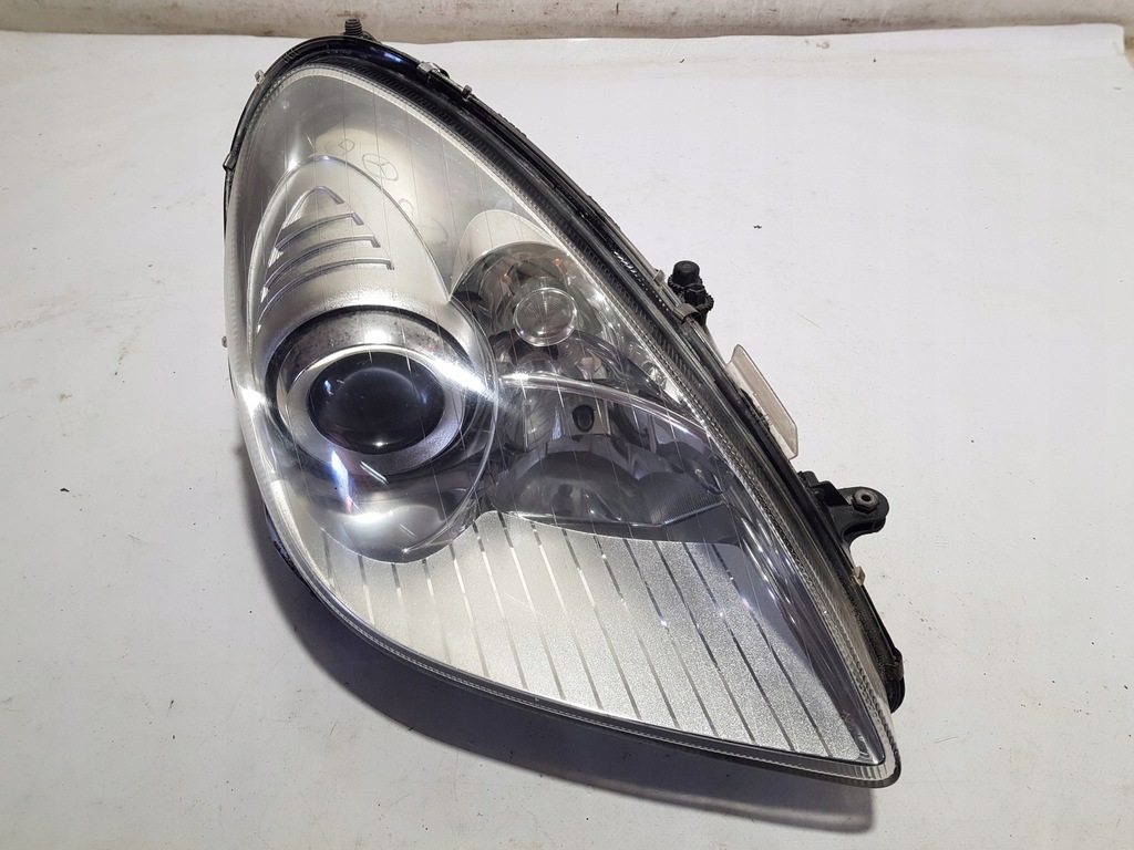 фото №1, Mercedes slk r171 w171 лампа правая перед uk