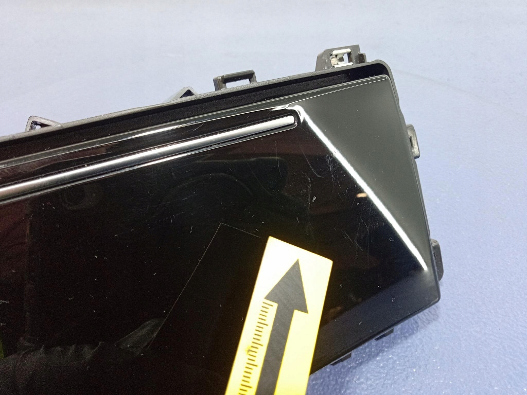 Audi sq8 q8 4m кронштейн   на напої  підсклянник 4m8862533c Київ