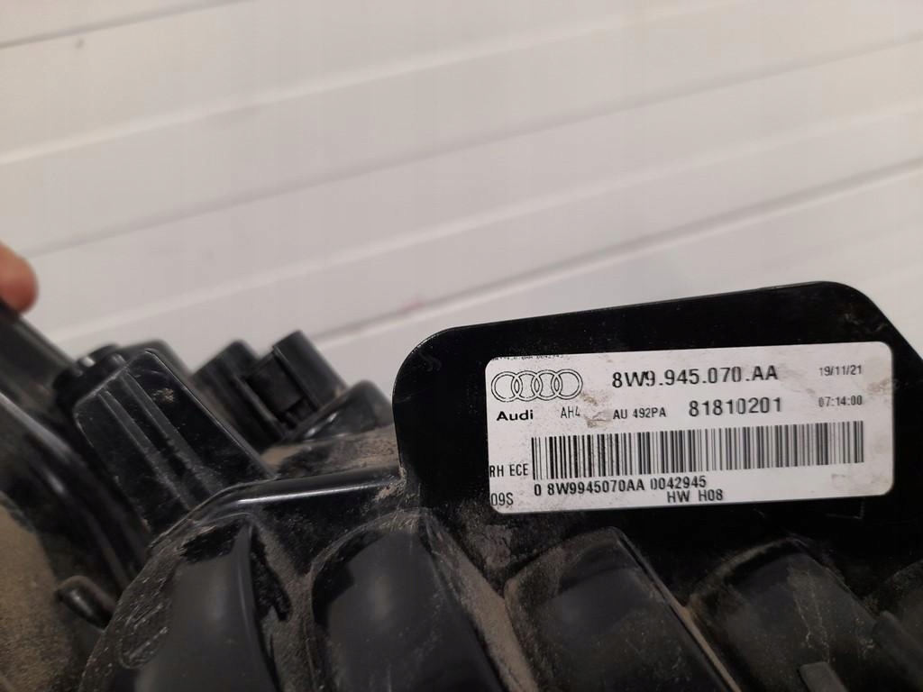 фото №5, Лампа задняя правая audi a4 b9 lift 8w9