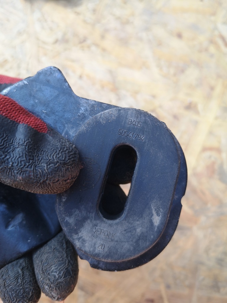 фото №3, Alfa romeo stelvio кронштейн радиатора