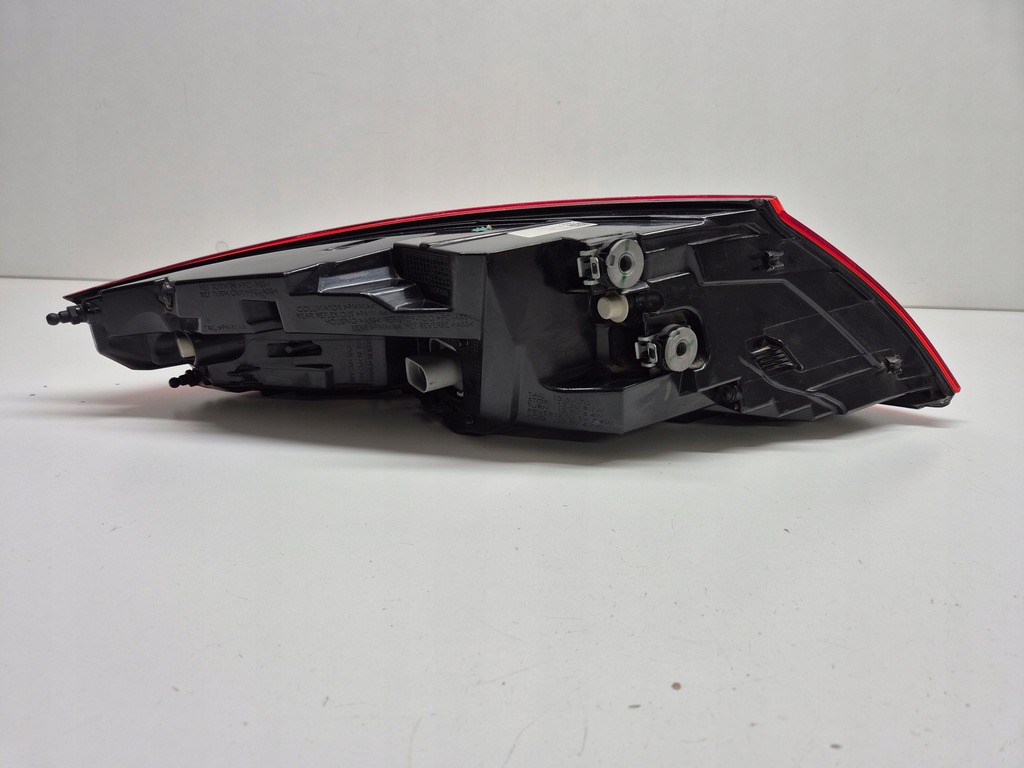 фото №8, Audi tt 8s лампа задняя правая led оригинал europa 8s0945096e