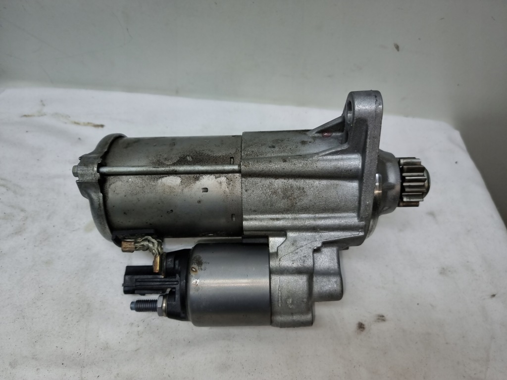 Купити Audi q3 2.5 tfsi стартер