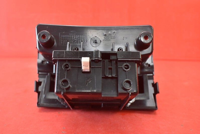 фото №5, Бардачок средний пепельница hyundai i30 1 i 08r