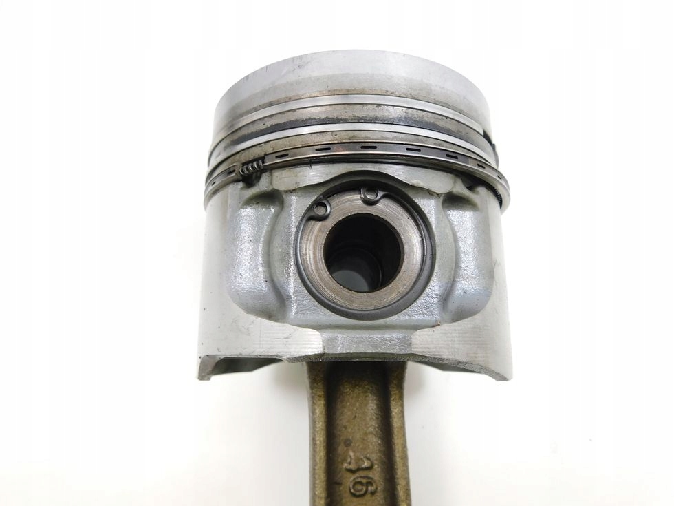 Поршень шатун mitsubishi l-200 pajero 3 2.5 td sport 4d56 01-07r Недорого