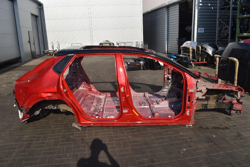 фото №1, Четверть крыло левый правый задняя лонжерон блок двигателя порог toyota bz4x 22-