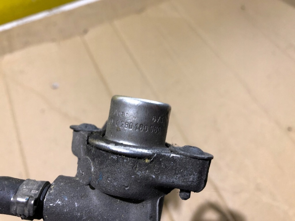 фото №4, Молдинг упорскування форсунки renault espace 2.0 857013