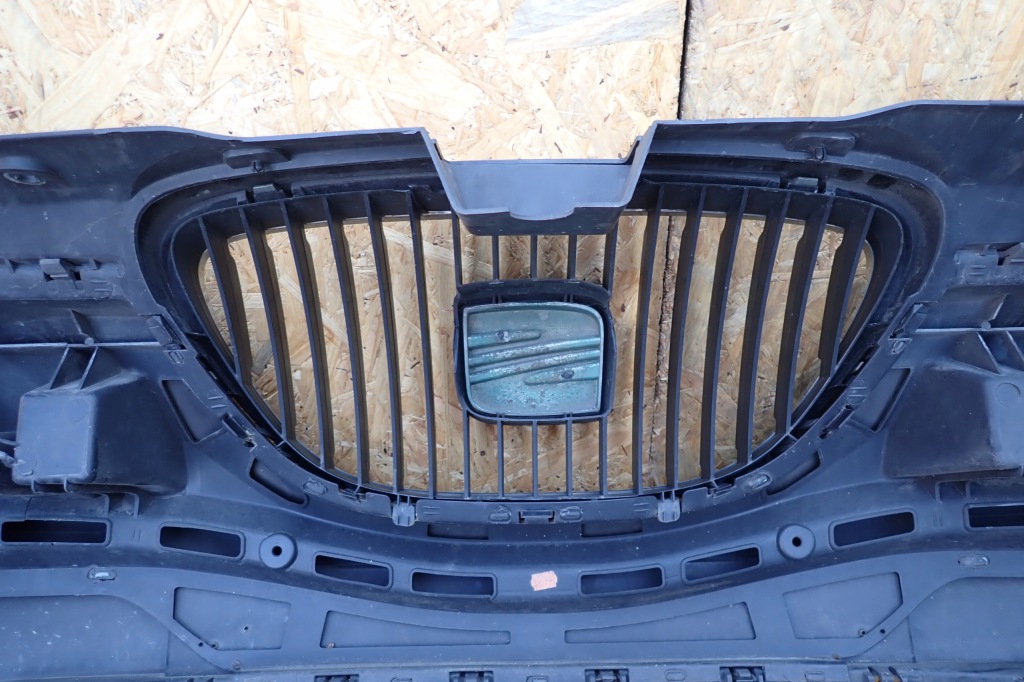 Seat altea toledo 2004-2009 бампер передний перед в Украине