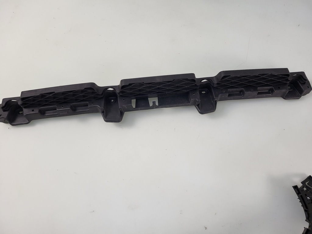 фото №16, Vw passat cc b7 lift напрямна бампера задня напрямні кронштейн кріплення комплект