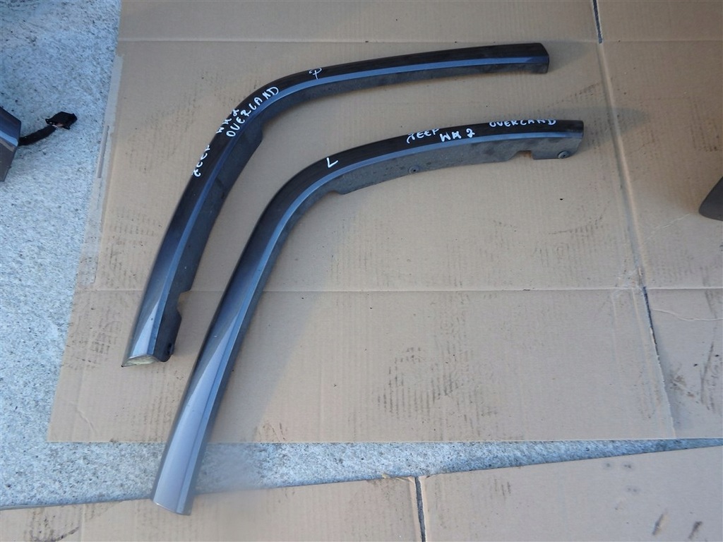 фото №1, Jeep cherokee wk2 накладка крыла правая задняя