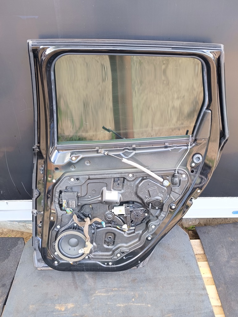 фото №12, Дверь правое задние правый задняя volvo xc60 i 452-46 bez оборудование чёрные