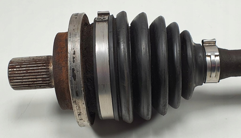 фото №2, Привідний вал ліва лівий перед mercedes w203 4matic