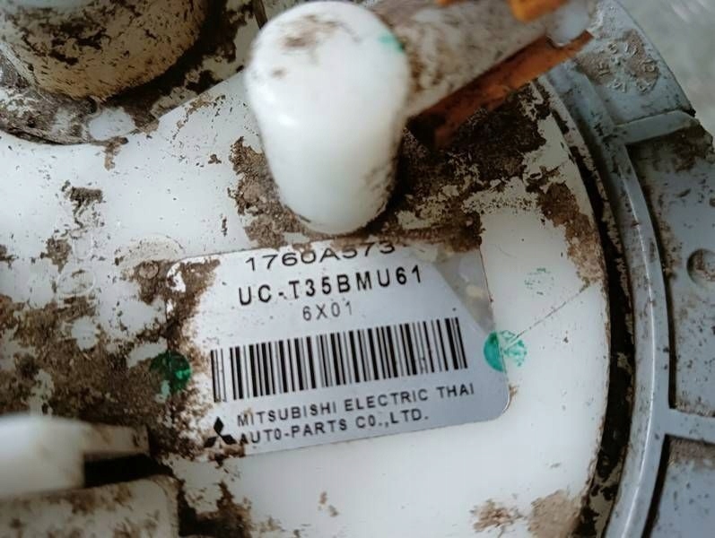 фото №5, Помпа насос топлива mitsubishi space star ii lift 1760a573