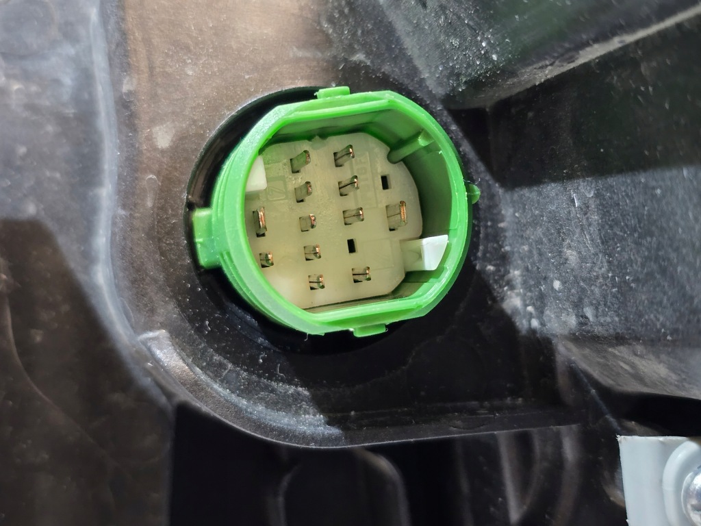 Alfa romeo giulia фара лівий ксенон Київ