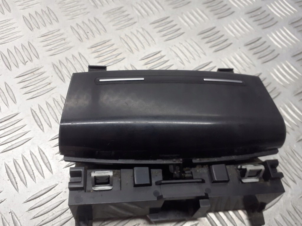 фото №1, Пепельница audi a3 8p 1.6 8p0857951