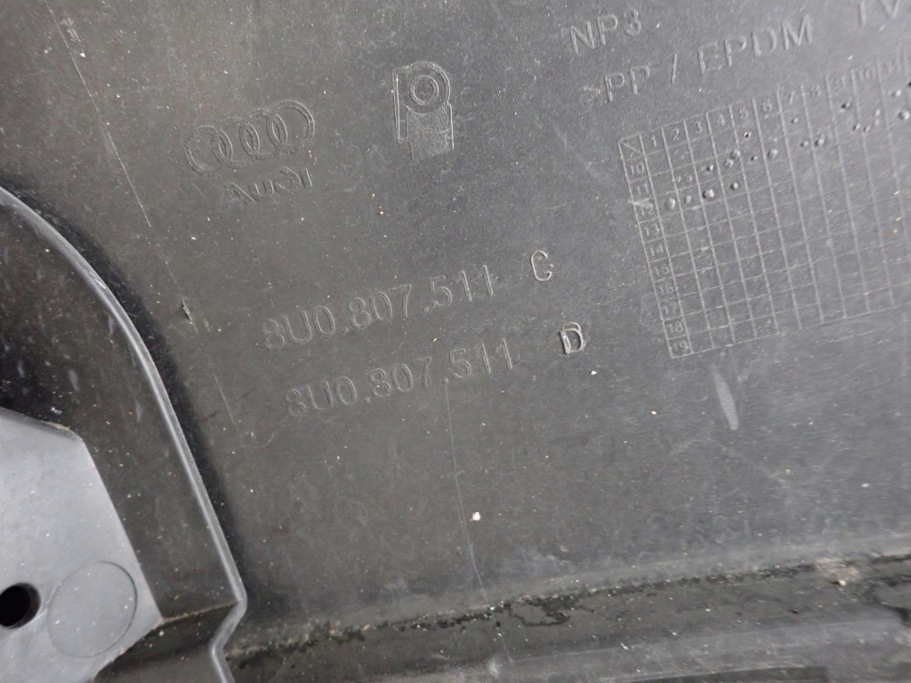 Audi rs q3 rsq3 13-15 бампер задний  задний pdc 8u0807521n Оригинал
