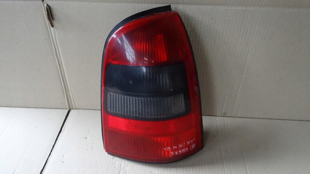 фото №1, Vectra b lift лампа лівий задня kombi