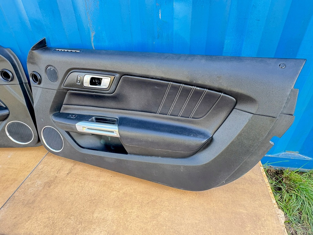 фото №11, Ford mustang vi салон сидіння заднє сидіння обшивки оббивка шкіра 2020r. cabrio