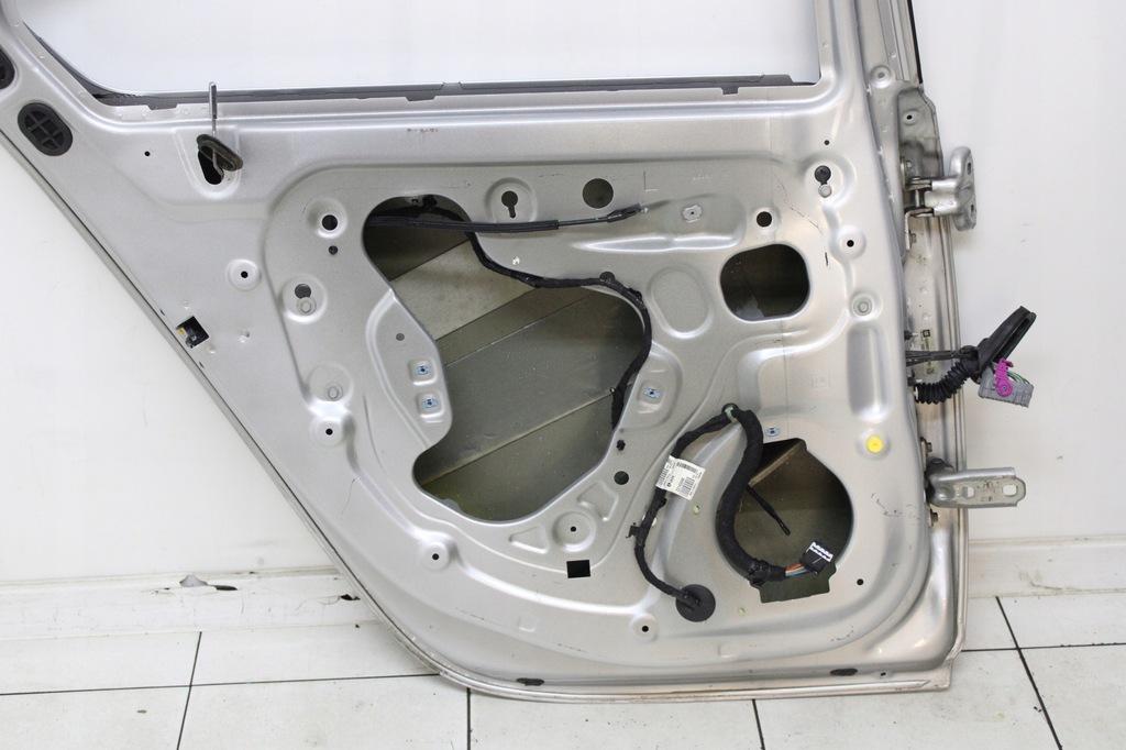 фото №8, Opel ampera chevrolet volt 10r- двері ліва задні лівий задня