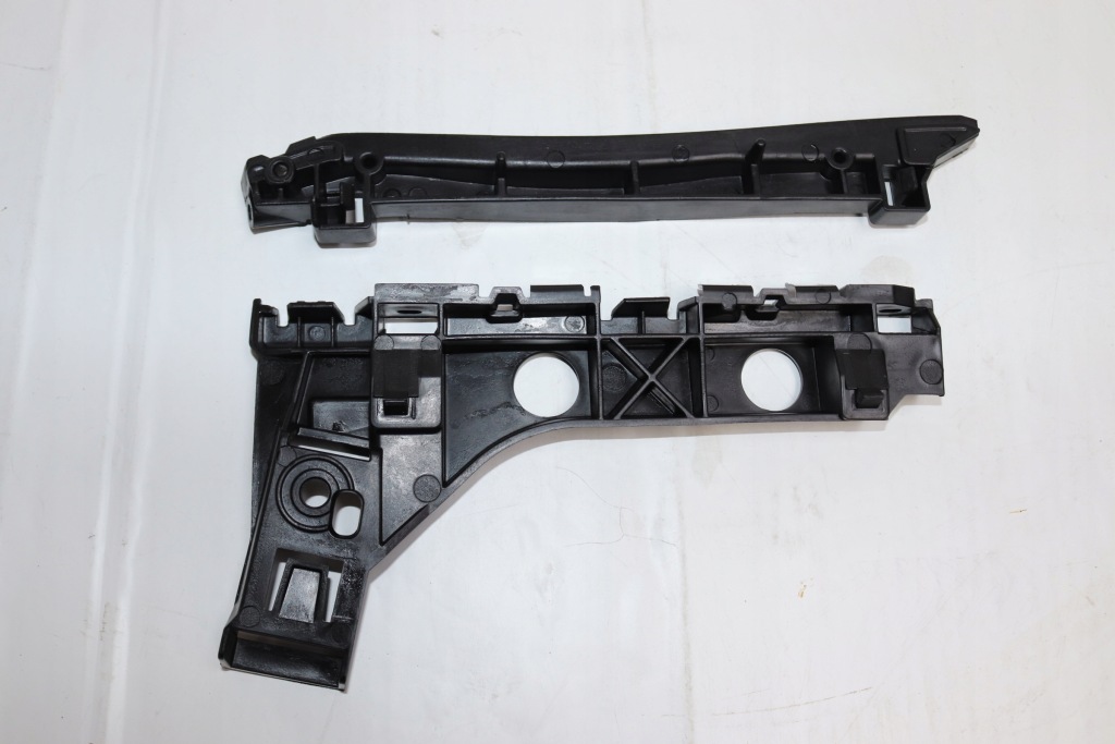 фото №1, Opel meriva b lift направляющая кронштейн бампера правый