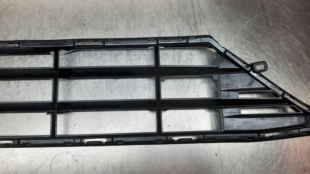 фото №7, Решітка бампера перед 31425175 volvo xc60 ii