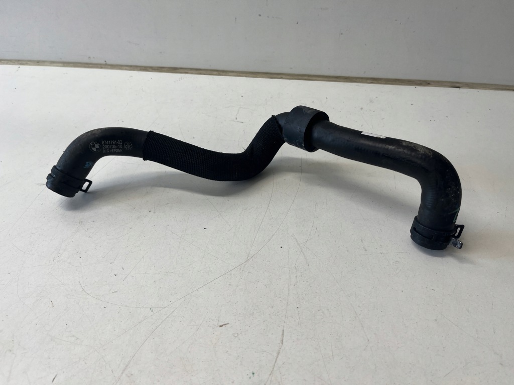 Купити Mini cooper f56 lci шланг труба патрубок радіатора води 8741791