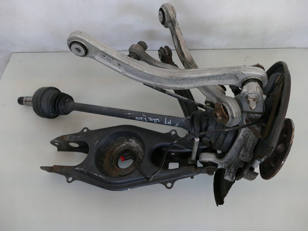 фото №1, Mercedes w212 2.2 cdi ступиця привідний вал важіль p.t.